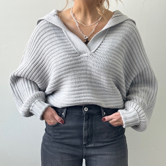 Elan Light Gray Chunky Knit V-Neck Collar Sweater Size M- Oversized & Cozy NWT - Picture 8 of 8
